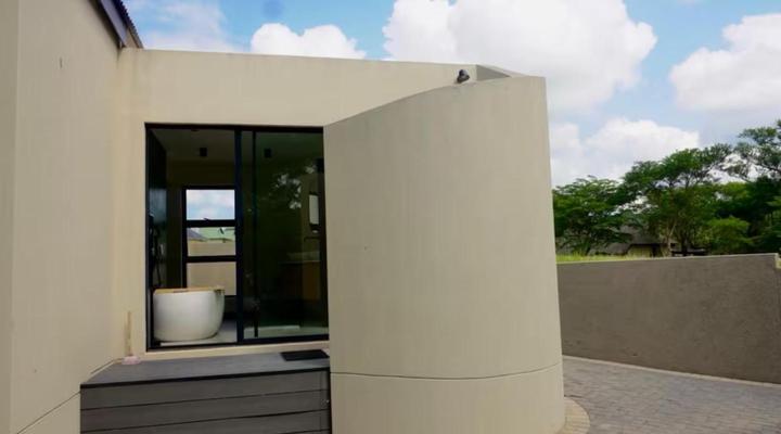 Wabi Sabie River House