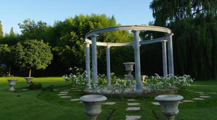 Ancient Emperor Guest Estate