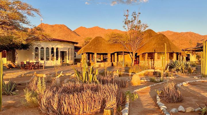 Solitaire Mountain Lodge