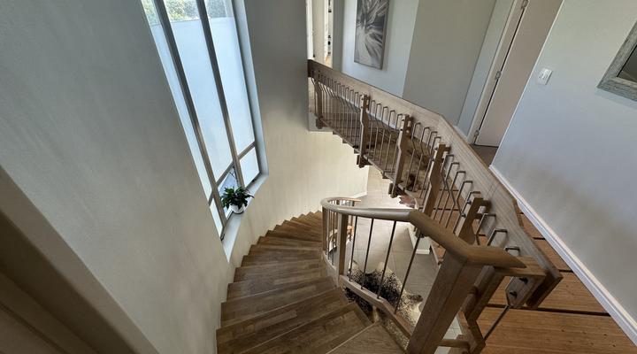 Sunset Links Golf Estate home, walk to beach