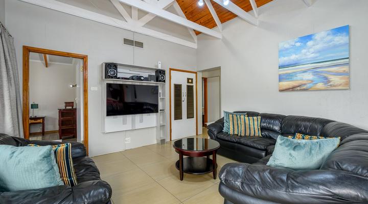 San Lameer Villa 2704 – 4 Bedroom Standard