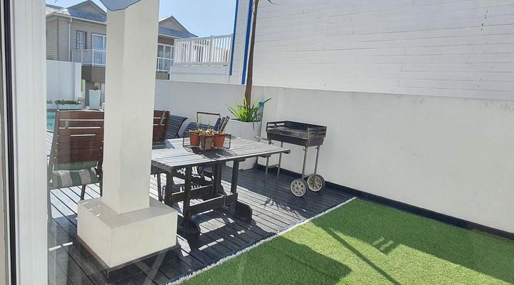 Point Village Guest House