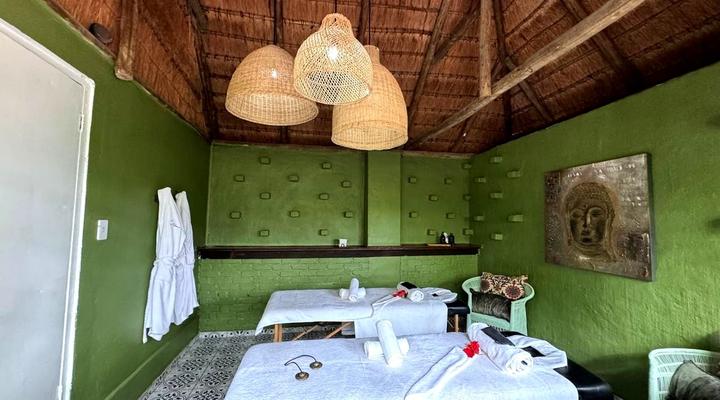 Shangri-La Country Hotel