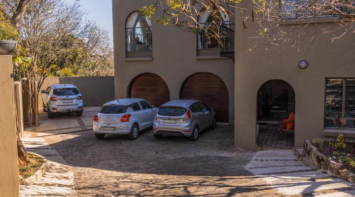 8 On Penny Guesthouse