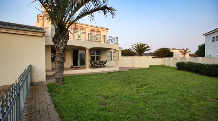 Fairway 2, Langebaan, 6-sleeper