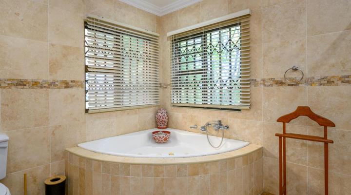 Eagle Road Holiday Home