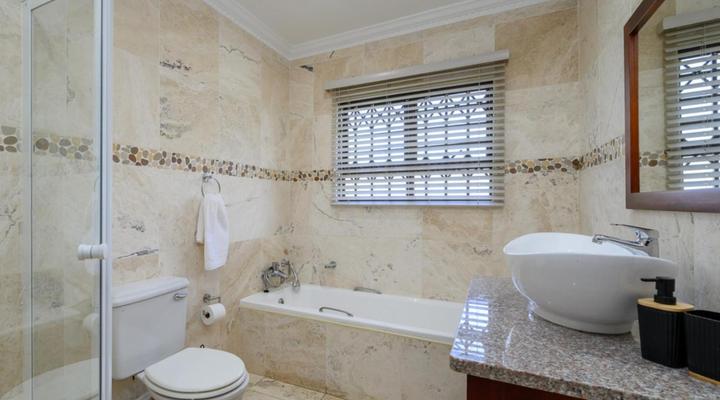 Eagle Road Holiday Home