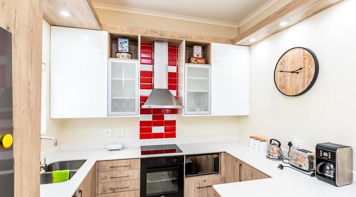 Modern Executive Unit