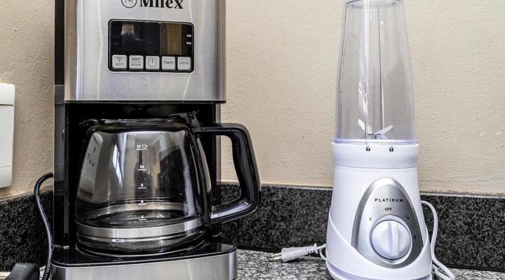 Modern Executive Unit