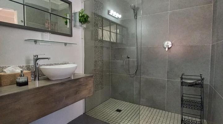 Crossley Vintage Cottage