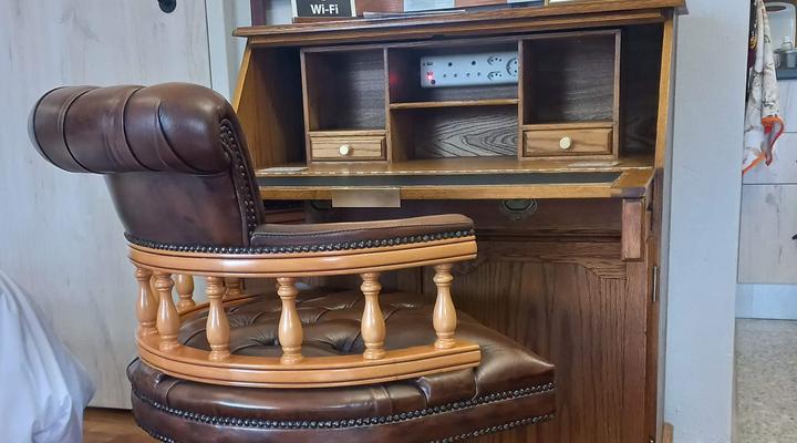 Crossley Vintage Cottage