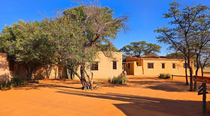 Eningu Clayhouse Lodge