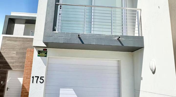 175 A on Uniab Close