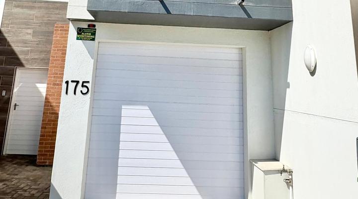 175 A on Uniab Close