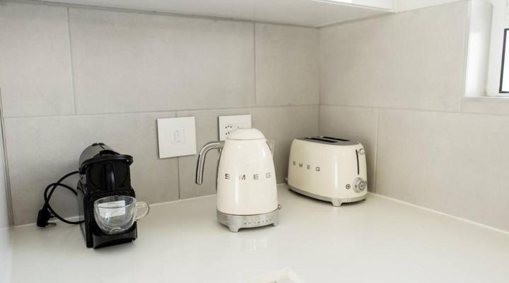 175 A on Uniab Close