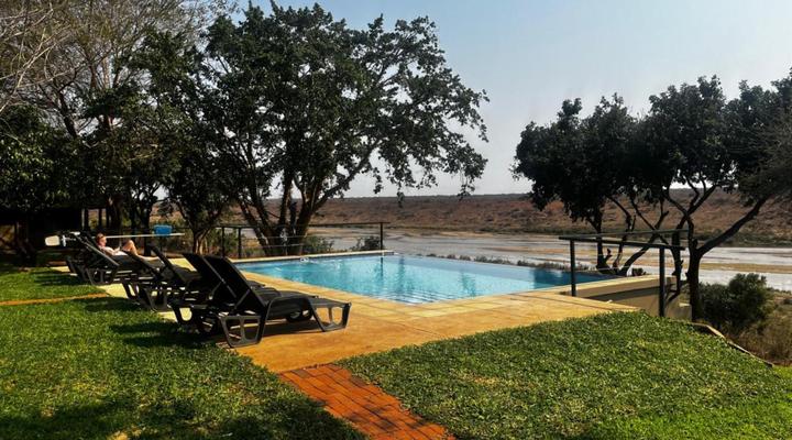 Crocodile Bridge Safari Lodge