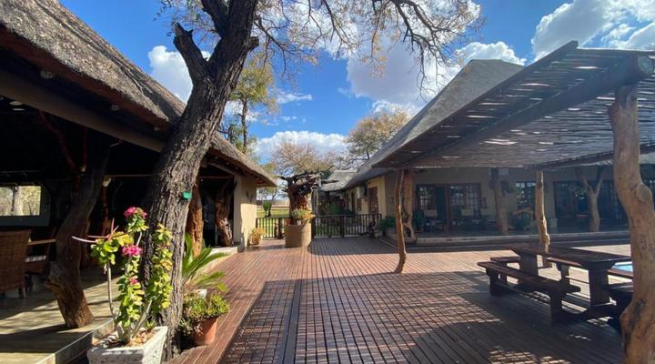 Mazuri Shamba Lodge