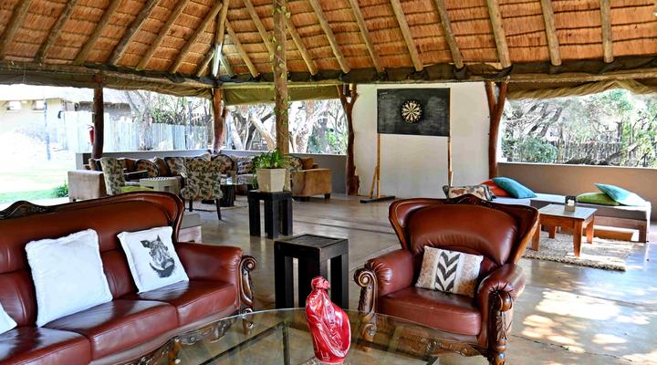Warthogs Bush Lodge