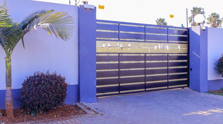 SkyLight Guest Lodge