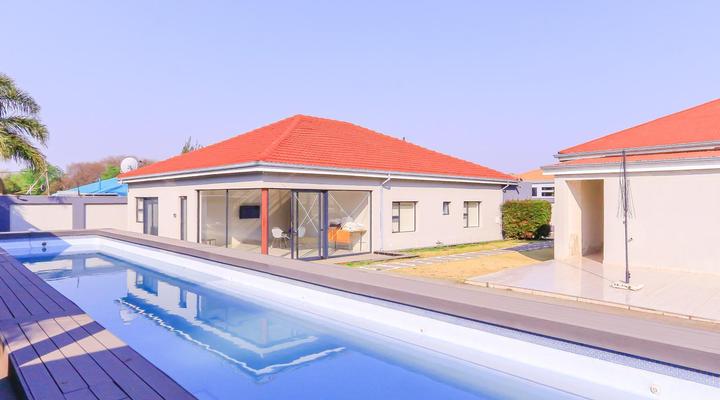 SkyLight Guest Lodge