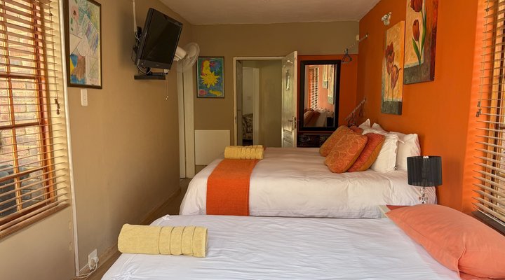 Aqua View Riverside Guest House