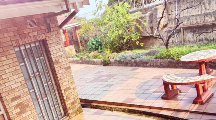 Sydney's NA Guest House and Venue