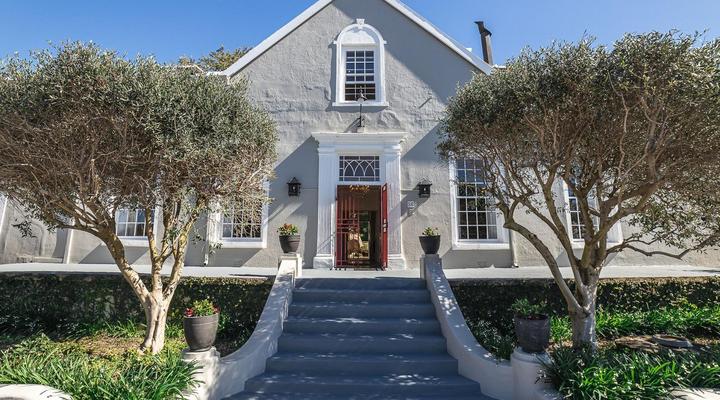 Nantes-Vue Guest House