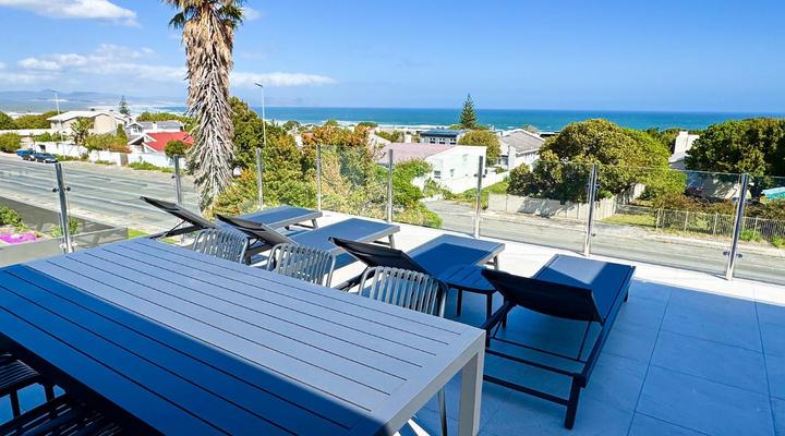 Peach On Beach Boutique Apartments