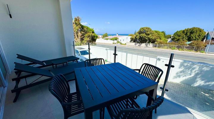 Peach On Beach Boutique Apartments