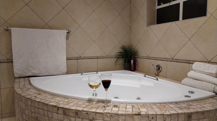 Paulshof Guesthouse - Kingsway Bed and Breakfast