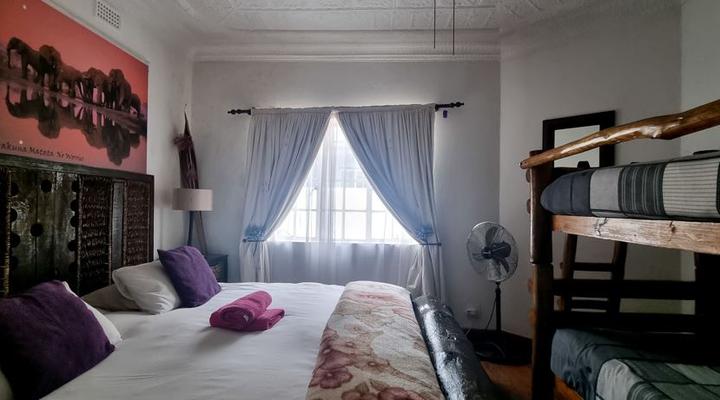 1322 Backpackers International