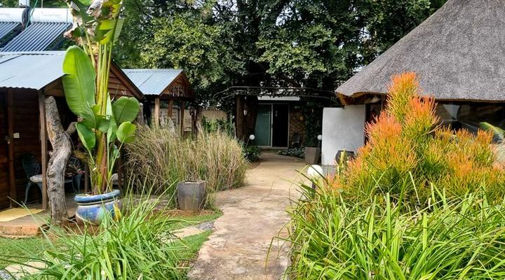 1322 Backpackers International