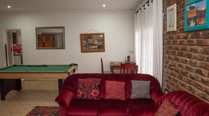 1322 Backpackers International