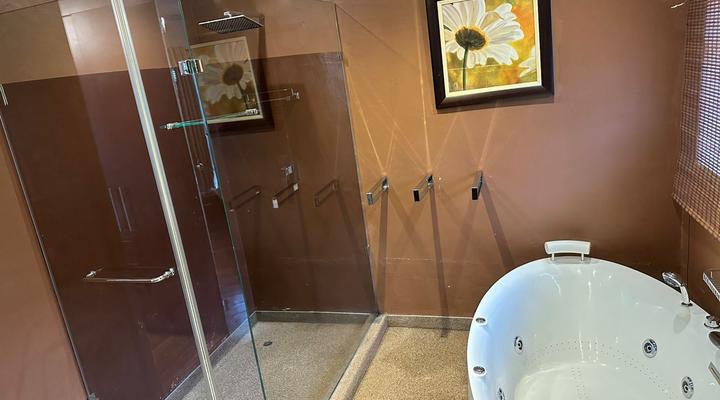 Paulshof Guesthouse - 15 Hluhluwe Road paulshof