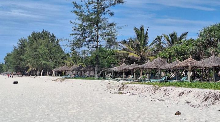 Kipepeo Beach Village