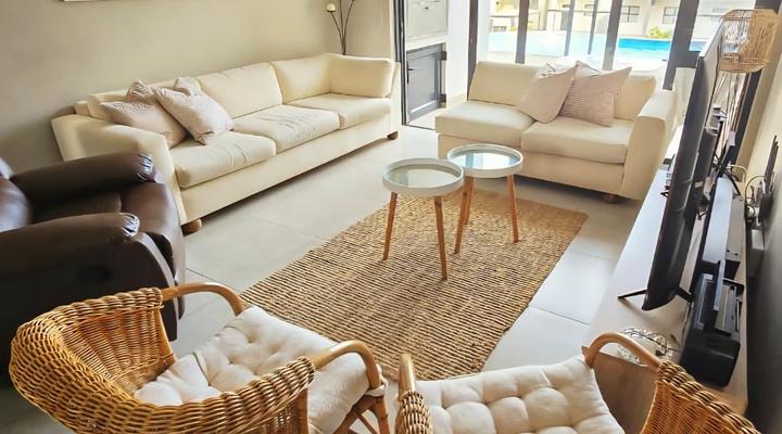 Nivica16 - Joh Olafsson Road