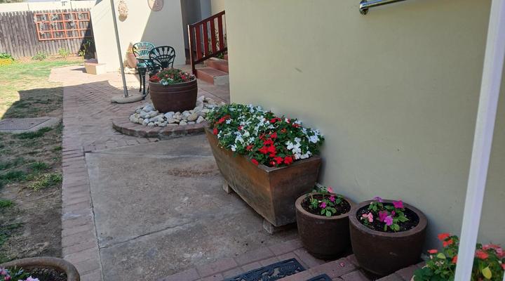 Cedar Lodge Guest House