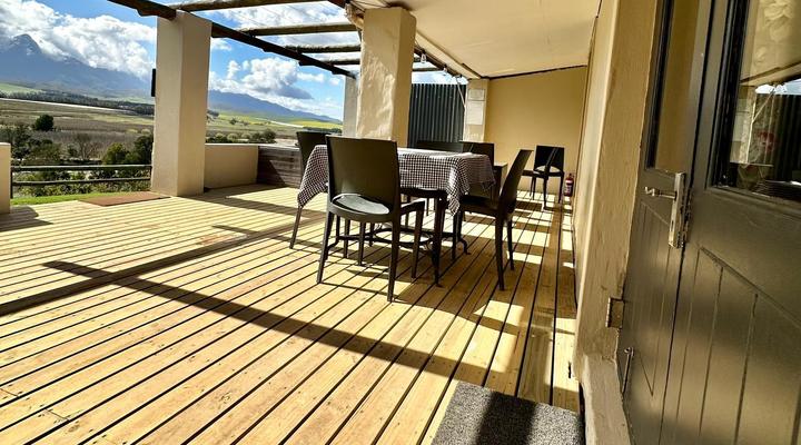 Oewerzicht Tented River Lodge & Farm Cottages