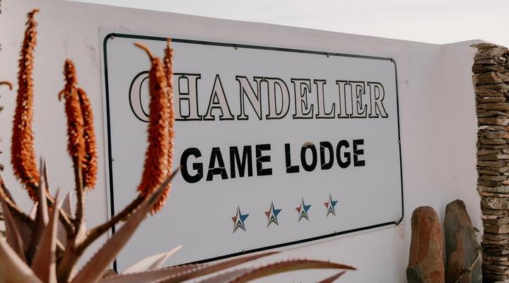 Chandelier Game Lodge & Ostrich Show Farm