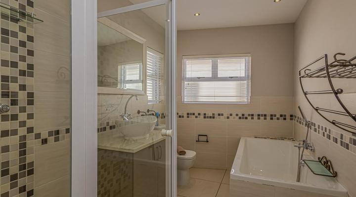 Seasons of Serenity, Langebaan, 8-sleeper