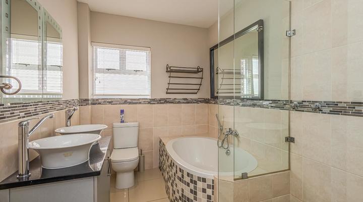 Seasons of Serenity, Langebaan, 8-sleeper