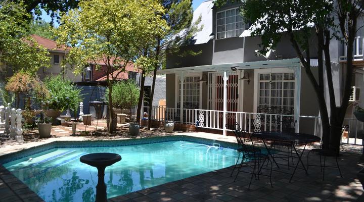 Hobbit Boutique Hotel