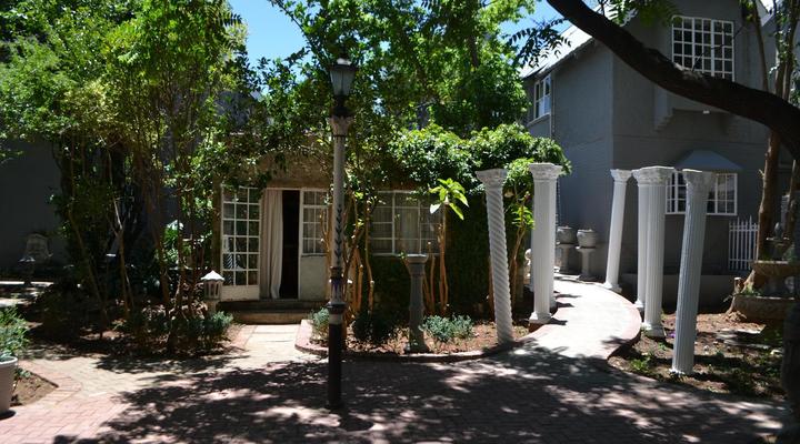 Hobbit Boutique Hotel