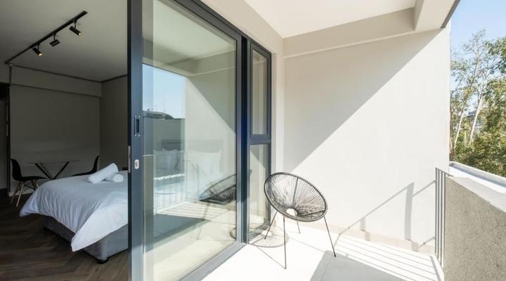 Inn & Out Plus Rosebank