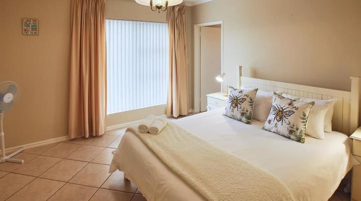 Dei Gratia, Langebaan, 8 sleeper