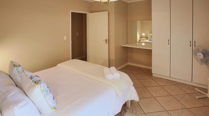 Dei Gratia, Langebaan, 8 sleeper