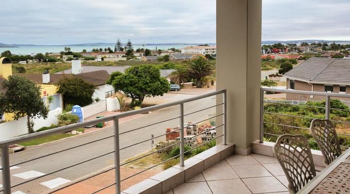 Dei Gratia, Langebaan, 8 sleeper