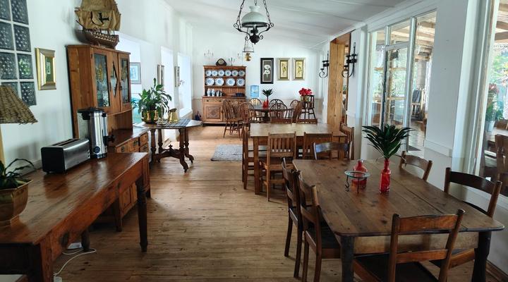 Garden of Eden Cottages & Guest House