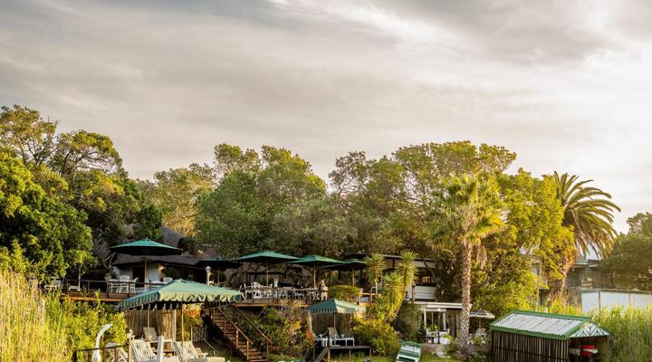 Moontide Guest Lodge