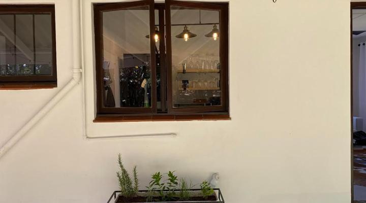 Luxury Modern Farm Cottage With Sea View